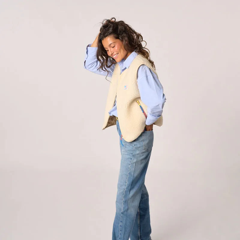 Billy Belt ladies sleeveless ivory sherpa zip jacket, casual warm vest with front pockets, relaxed fit styling.