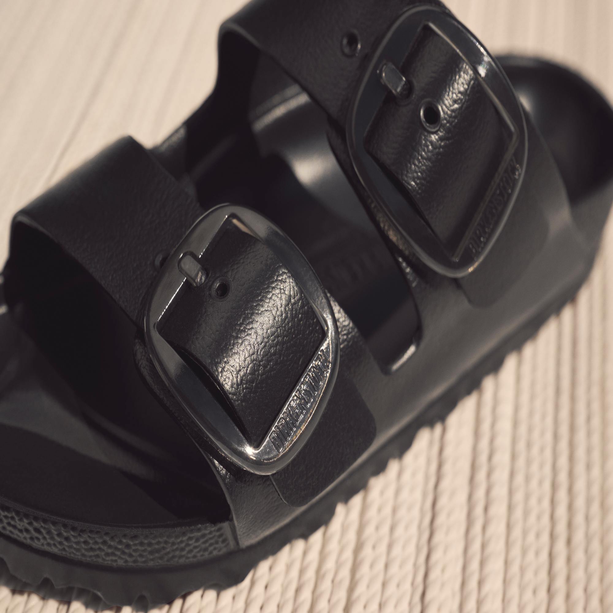Birkenstock Arizona Big Buckle EVA narrow black sandals for women with arch support and buckle straps.