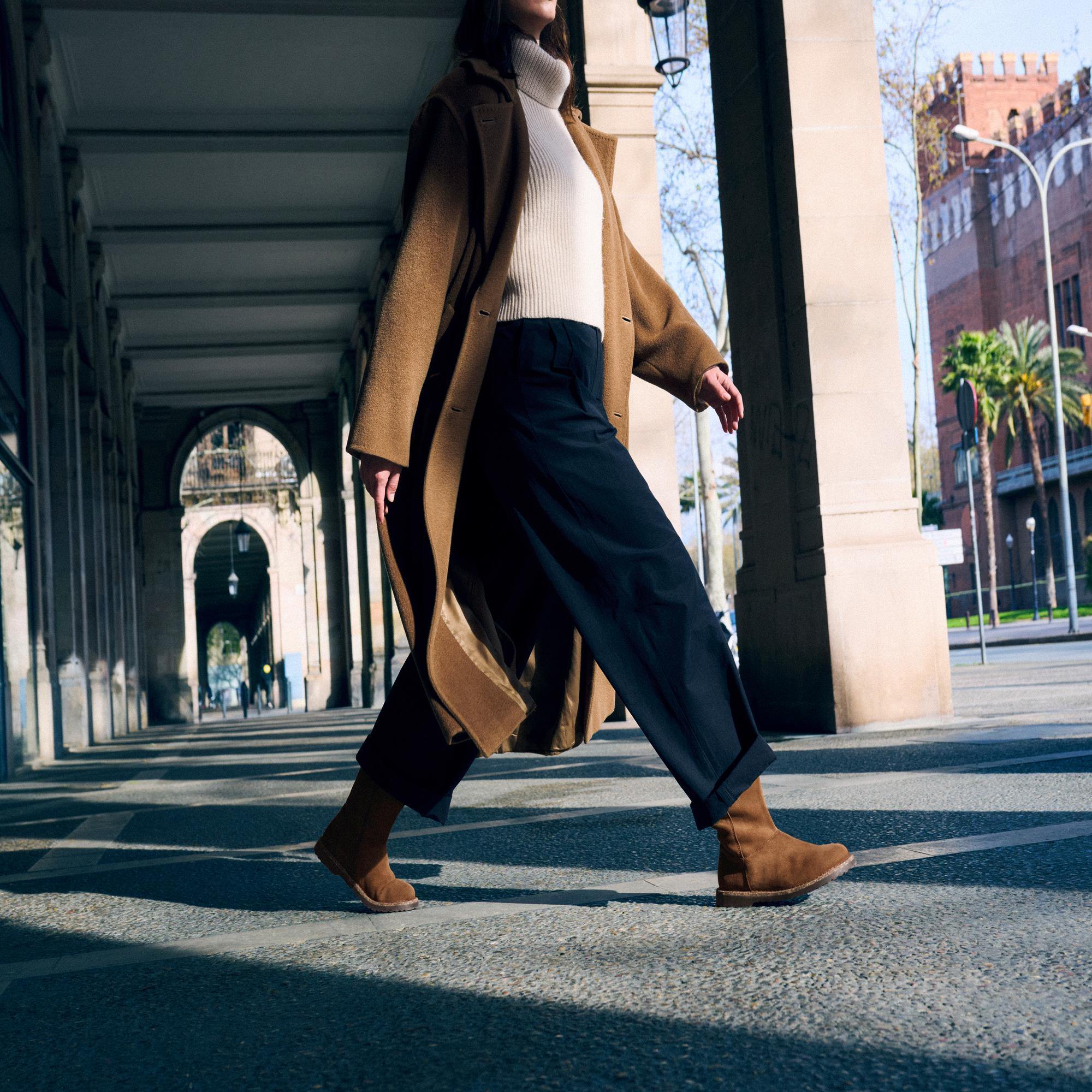 Birkenstock Uppsala Shearling Ladies Dark Tea Suede ankle boots with side zip and arch support, stylish for fall and winter.