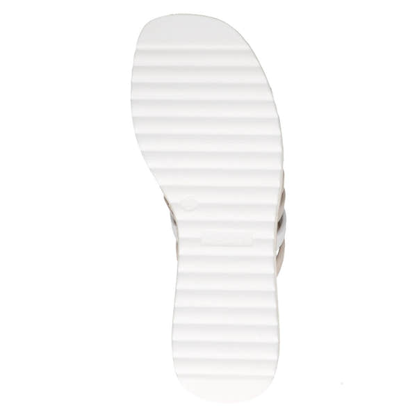 White leather slip-on sandals for women, Caprice 9-27201-44 137 Eileen, with ridged sole and open toe design.