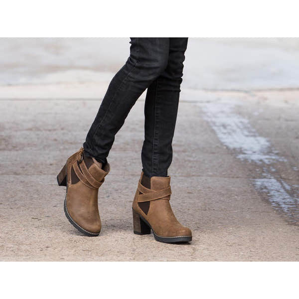 Chatham Amy Heeled Tan Leather Ankle Boots - elevate your sole
