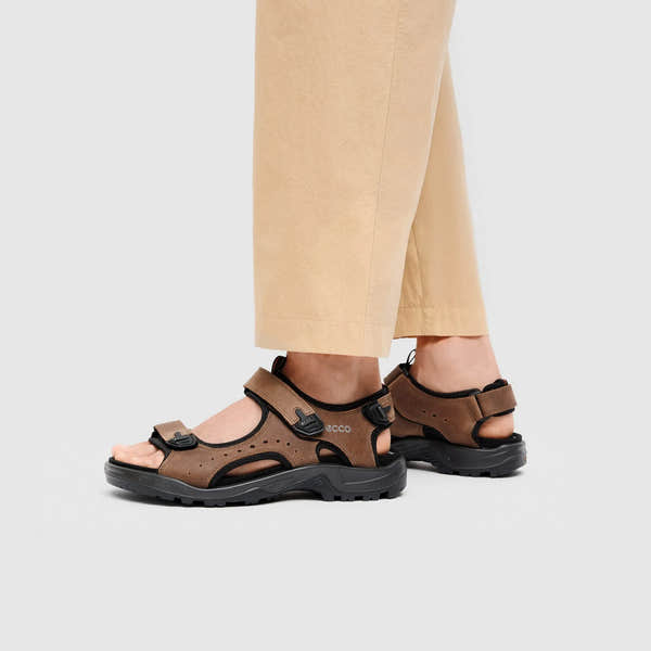 Ecco Offroad Andes II men's nubuck arch support sandals in nutmeg brown with touch fastening straps and rugged sole.