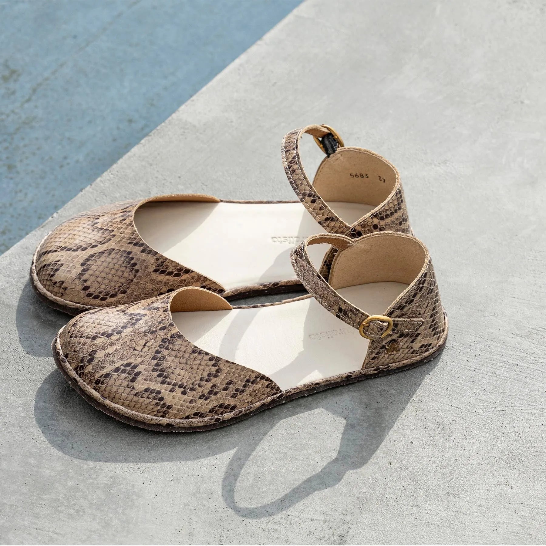 El Naturalista N5683 Ladies Wide Spanish Beige Leather Buckle Sandals