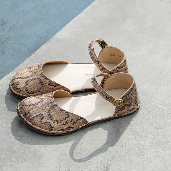 El Naturalista N5683 Ladies Wide Spanish Beige Leather Buckle Sandals