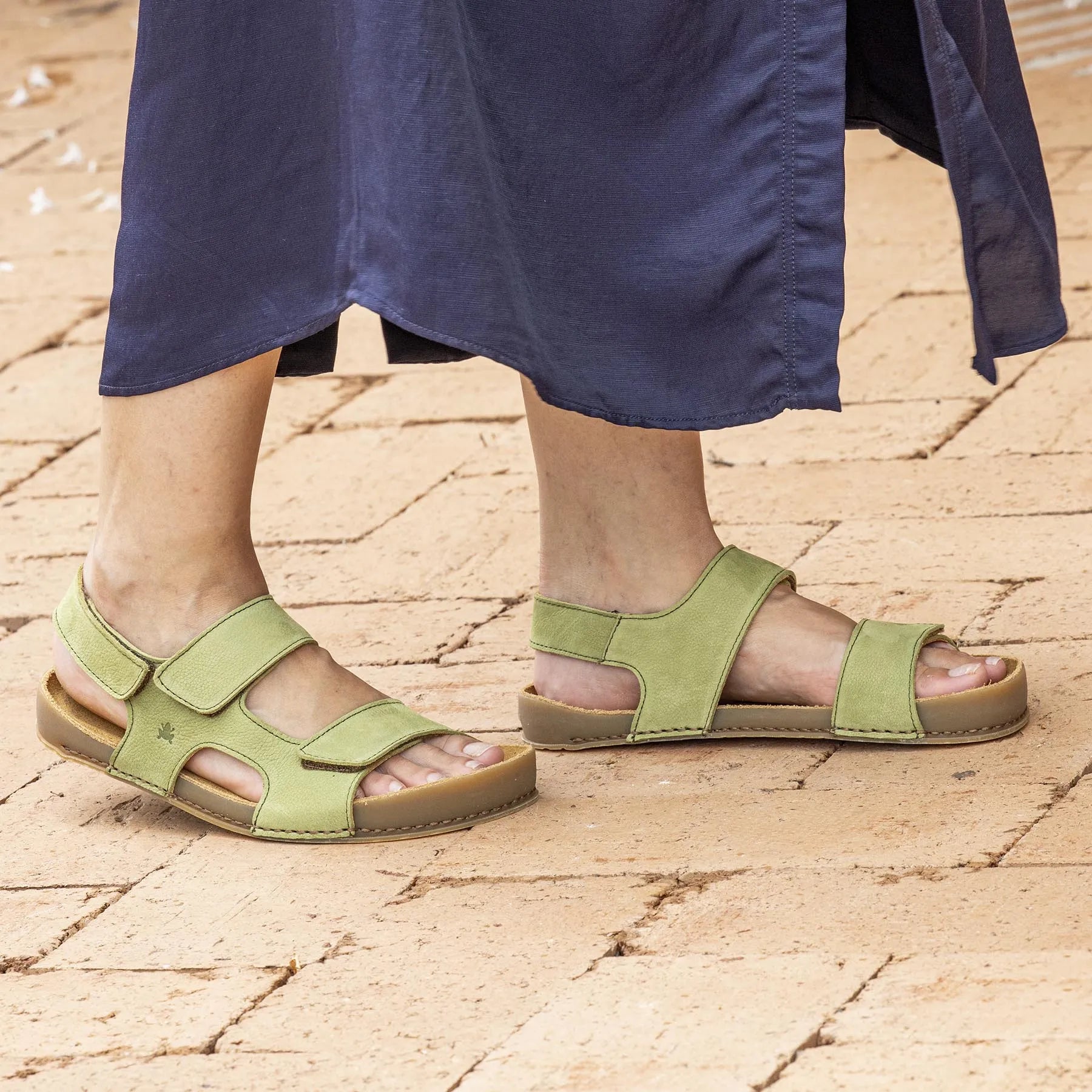 El Naturalista N6003 Unisex Wide Spanish Liken Leather Slip On Sandals