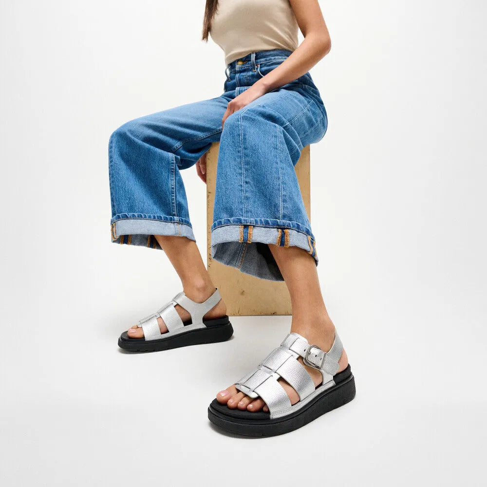 FitFlop A3U-011 Gen-FF Tumbled Fisherman Ladies Silver Leather Buckle Sandals with chunky black sole.