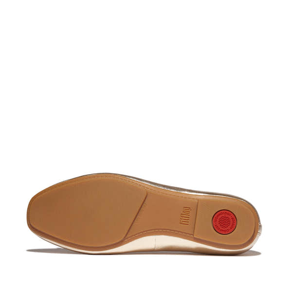 FitFlop IH2-675 Delicato Bow women's narrow slip-on shoes in platinum leather with bow detail and cushioned sole.