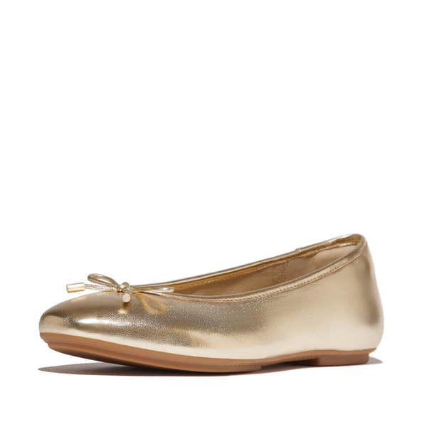 FitFlop IH2-675 Delicato Bow women's narrow platinum leather slip-on ballet flats with bow detail.