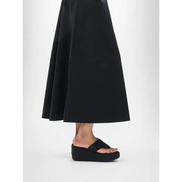 FitFlop JF8-090 platform women's narrow black slip-on sandals with thick sole.