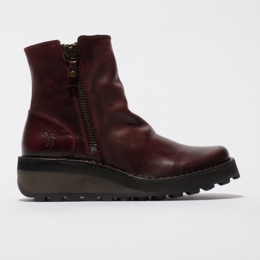 Fly HOLE146FLY women's wine leather twin-zip ankle boots with rugged rubber sole. Stylish, slip-resistant, and easy to wear.