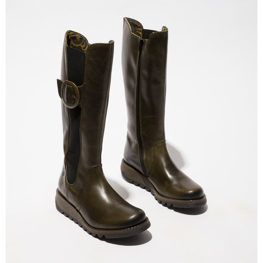 Fly SOIF361FLY women's leather knee-high boots with side zippers and stylish detailing. Rug Diesel design, brown color, slip-on style.