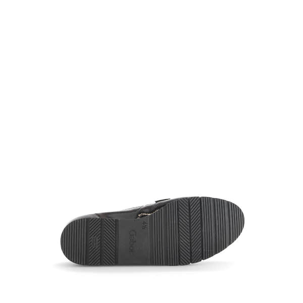 Gabor 72.415.87 Bea women's black soft patent leather slip-on loafers with rubber sole and rounded toe.