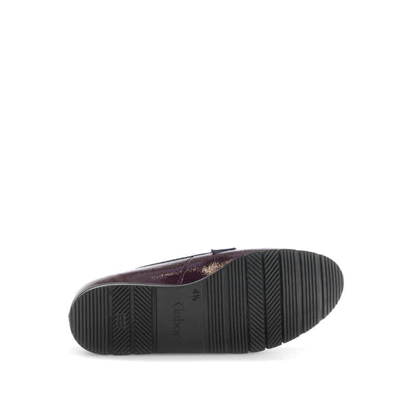 Gabor burgundy red and black grained patent leather slip-on loafers for women, with rubber soles and stylish design.