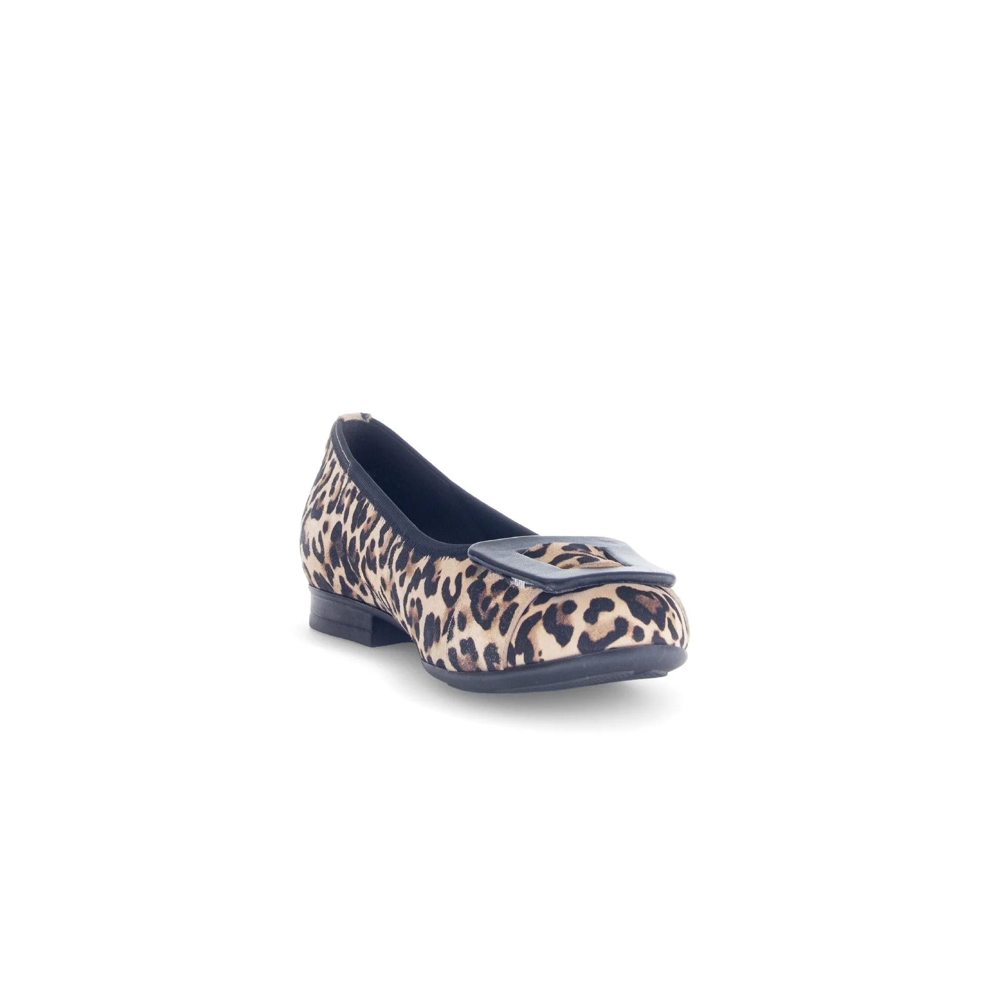 Gabor Paige women's slip-on shoes with leopard print suede and a decorative buckle, size 72.463.90.