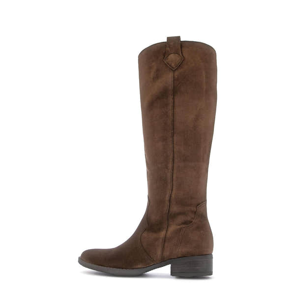 Gabor 75.901.18 garden ladies knee-high suede boots in chestnut brown with side zip and low heel.