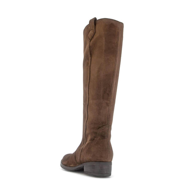 Gabor 75.901.18 knee-high women's suede boots in chestnut brown with side zipper and low heel.