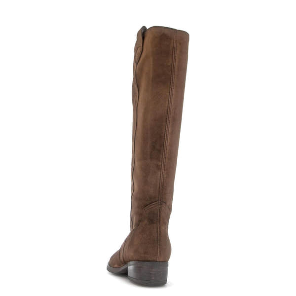 Gabor 75.901.18 knee-high women’s boots in chestnut brown suede with side zip and low heel.