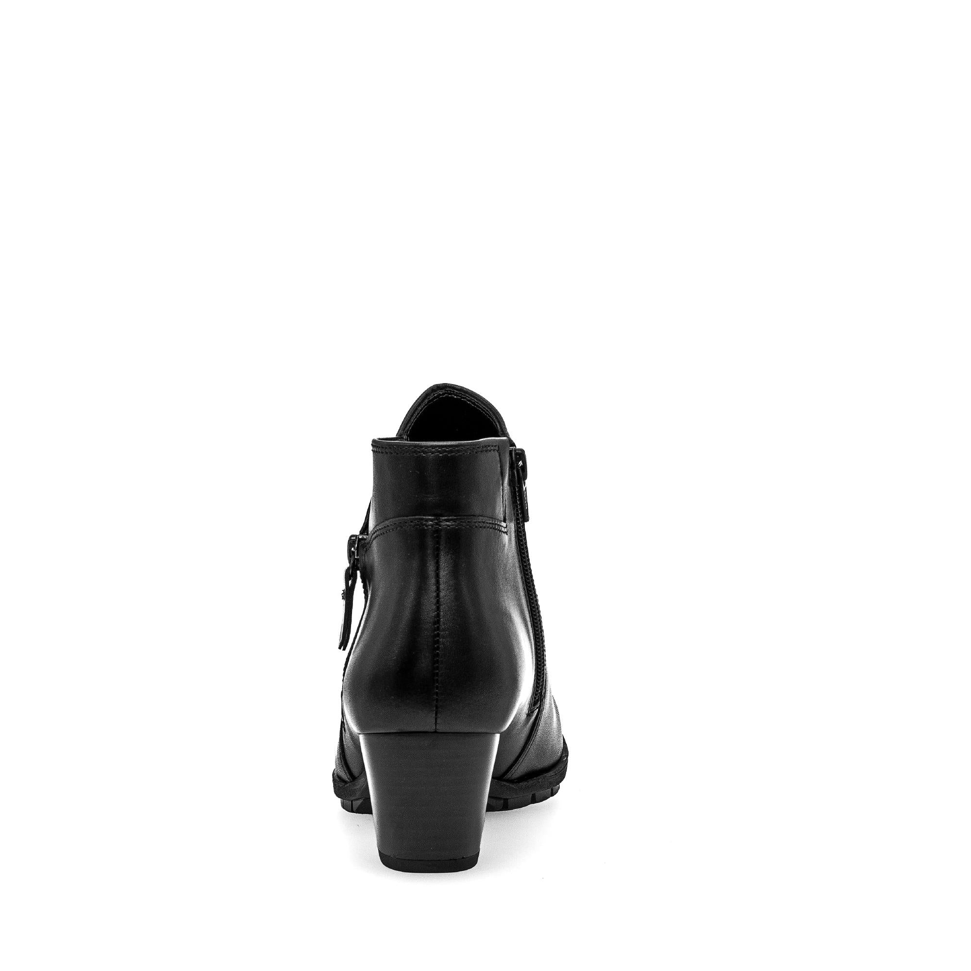 Gabor 76.603.57 Olivetti women's black waxed leather ankle boots with side zipper and chunky heel.