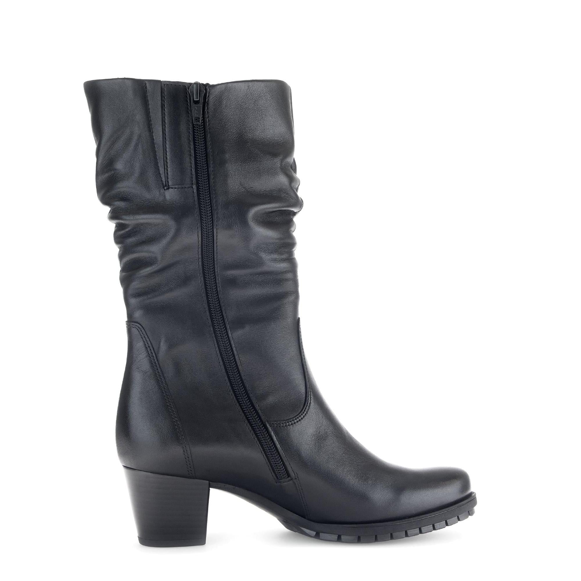 Gabor 76.606.57 Olivetti women's black waxed leather ankle boots with side zipper and block heel.