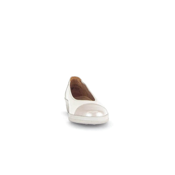 Gabor Petunia Women's Ivory Leather Slip-On Shoes with rounded toe and low heel.