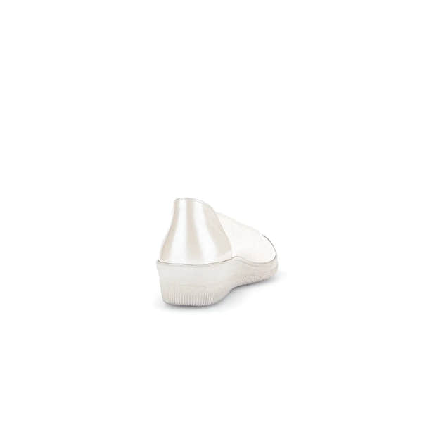 Gabor Petunia Ladies Ivory Leather Slip-On Shoes, stylish casual footwear with a chunky sole.