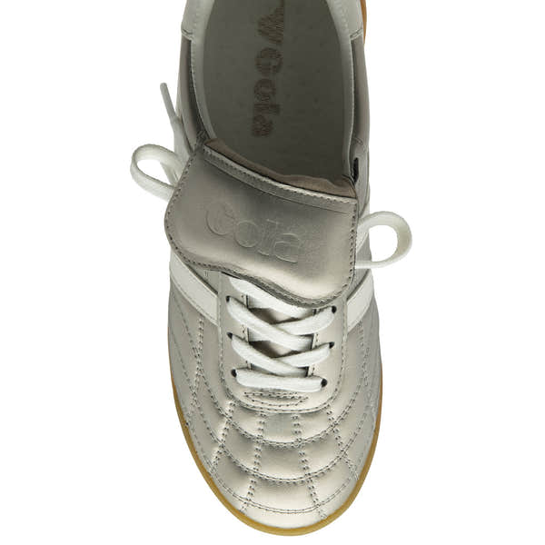 Gola Stadium 86 Ladies off-white leather lace-up trainers with a cushioned collar and gum sole.