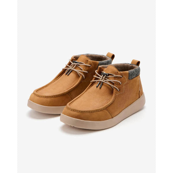 Kickback Hoogah men's tan waxed leather chukka ankle boots, pair view.