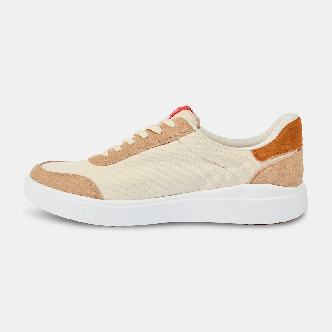 Kizik Prague 2.0 men's slip-on trainers with white and beige leather and textile upper, arch support, and white sole.