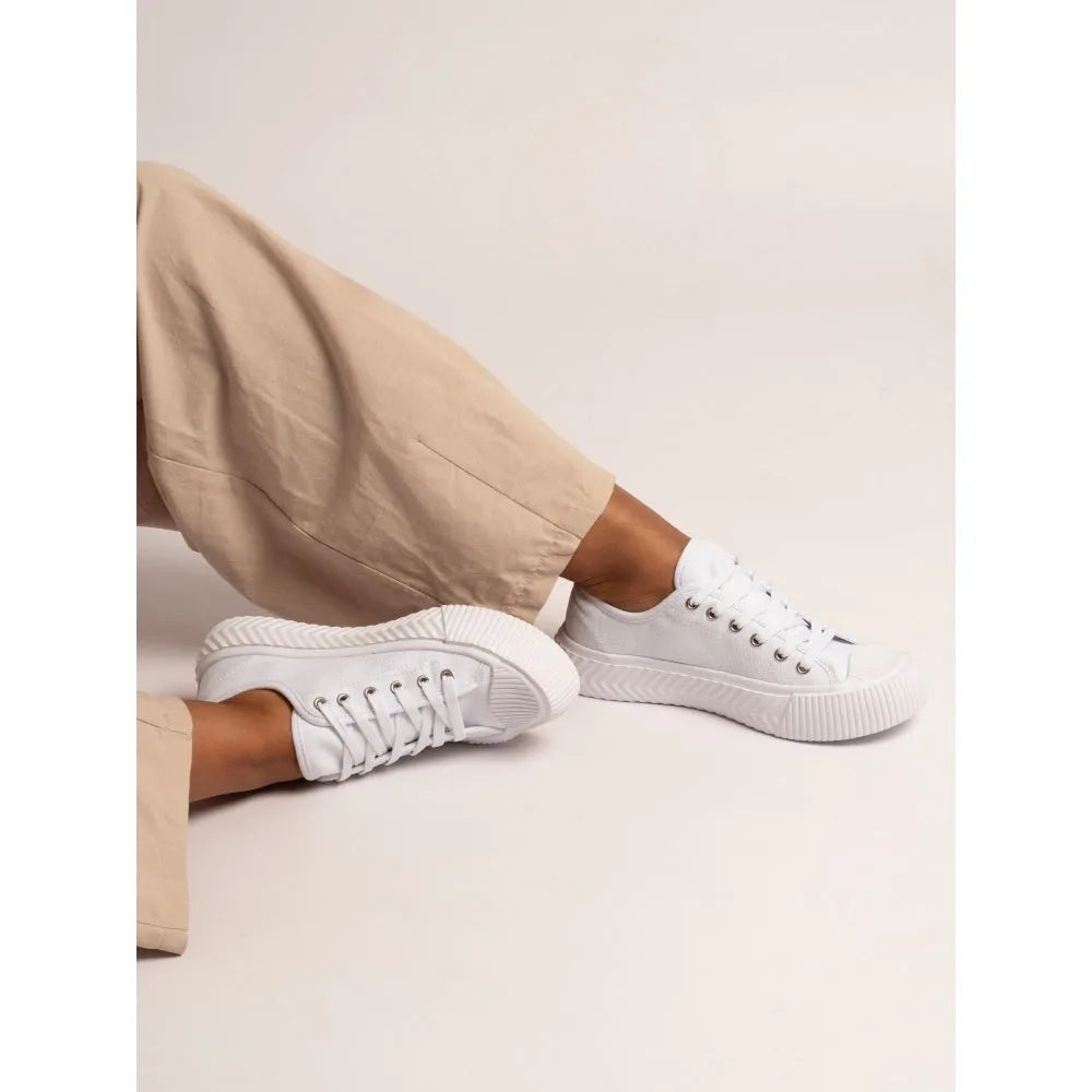Lunar DLA009 Jayne III Women's White Lace-Up Trainers with chunky soles and casual style.