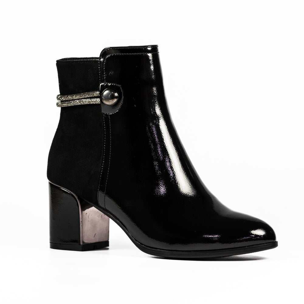Lunar GLR107 Lily Ladies Black Side Zip Ankle Boots with shiny leather finish and block heel.