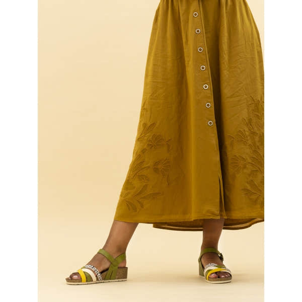 Lunar JLH527 Selina women's green buckle sandals with floral design and platform heel.