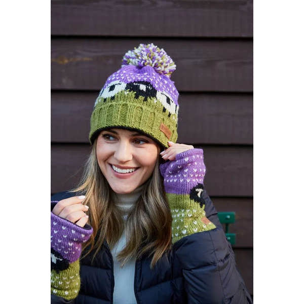 Pachamama Black Sheep Handwarmer Purple-elevate your sole