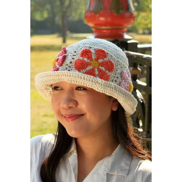 Pachamama Daisy Cotton Bucket Hat Cream-elevate your sole