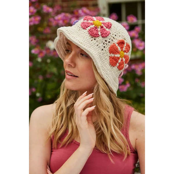 Pachamama Daisy Cotton Bucket Hat Cream-elevate your sole