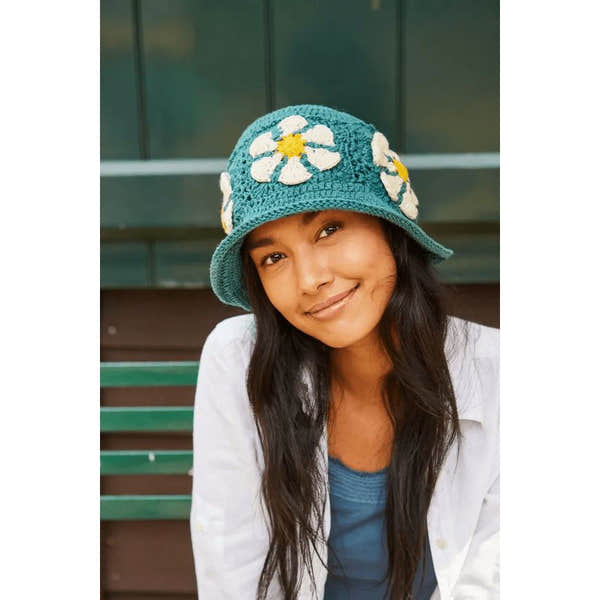 Pachamama Daisy Cotton Bucket Hat Teal-elevate your sole