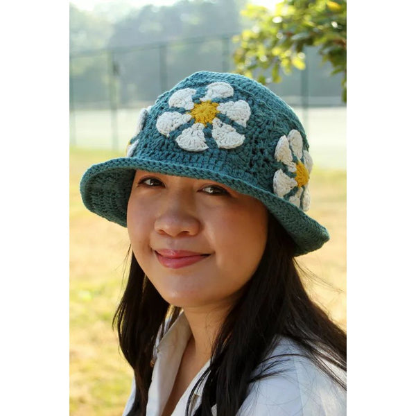Pachamama Daisy Cotton Bucket Hat Teal-elevate your sole