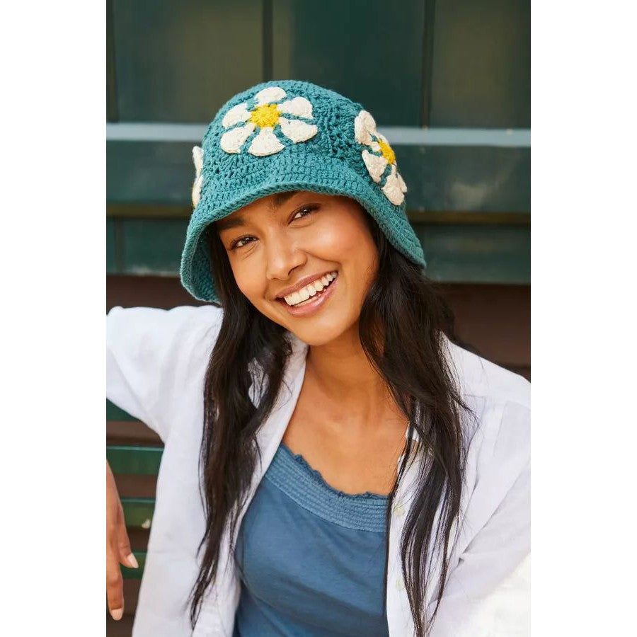 Pachamama Daisy Cotton Bucket Hat Teal-elevate your sole
