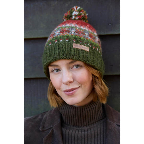 Bonnet à pompon Pachamama Iona, couleur mousse
