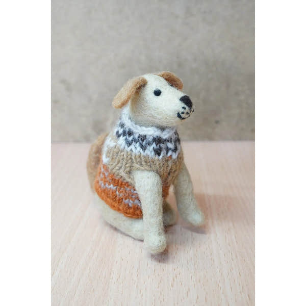 Felted Labrador dog figurine wearing a cozy, multicolored sweater, representing Pachamama Laura, handcrafted and detailed.