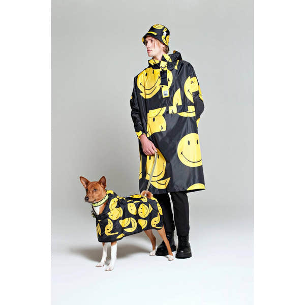 Rainkiss All Smiles x Smiley Black Rain Poncho-elevate your sole