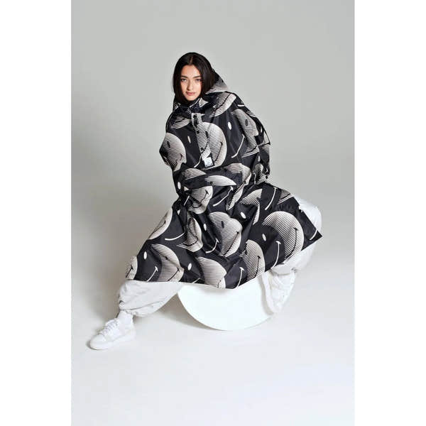 Rainkiss Half Moon x Smiley Black and White Rain Poncho-elevate your sole