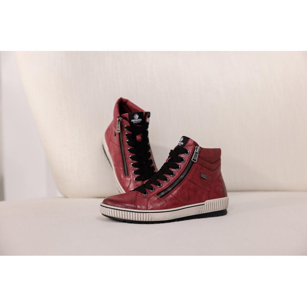 Remonte D0772-36 women's red leather water-resistant ankle boots with zip, lace-up, and stylish side zipper detail.