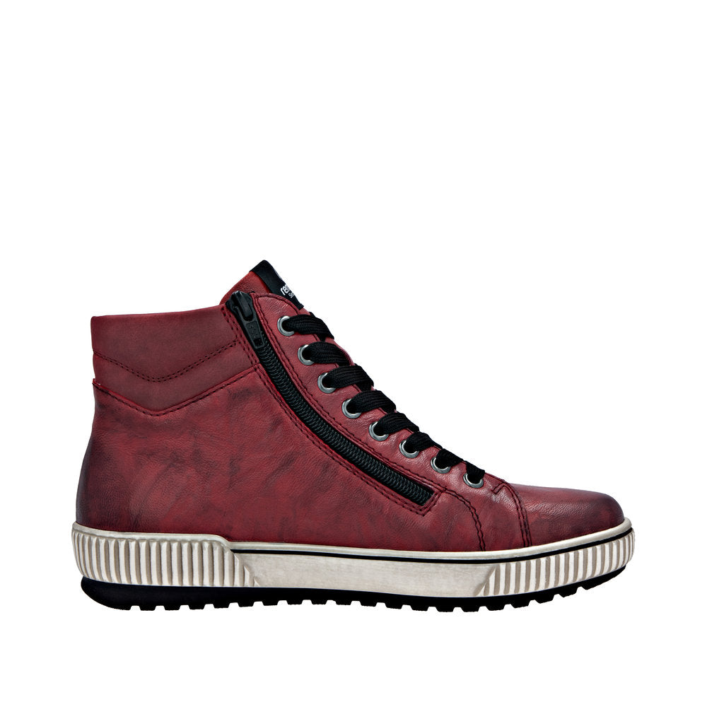 Remonte D0772-36 women's red leather ankle boots with water-resistant material, zip and lace-up closure, and cushioned sole.