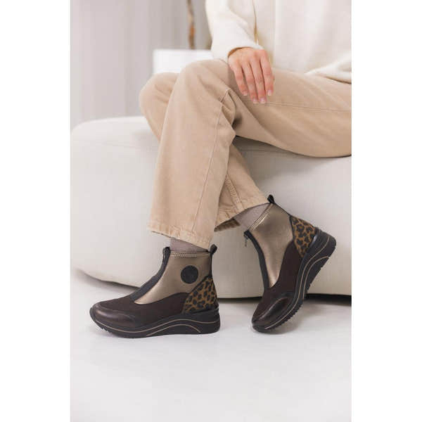 Remonte D0T78-90 women's wide-fit metallic vegan ankle boots with front zipper and leopard print accents.