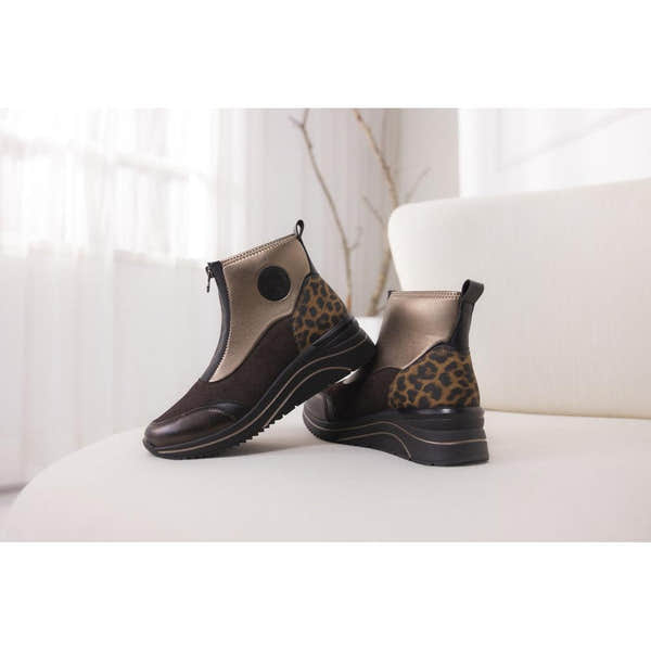 Remonte D0T78-90 women's wide fit vegan ankle boots with metallic finish, leopard-printed accents, and front zip closure.