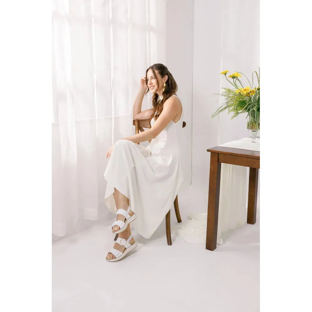 Remonte D1J63-80 women's white leather sandals with touch fastening, stylish and comfortable footwear ideal for summer.