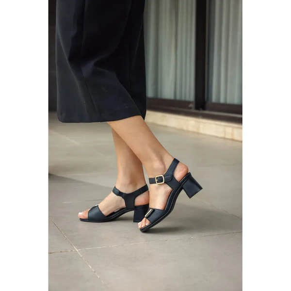 Remonte D1K54-00 women's black leather touch-fastening sandals with block heels, open toes, and ankle straps.