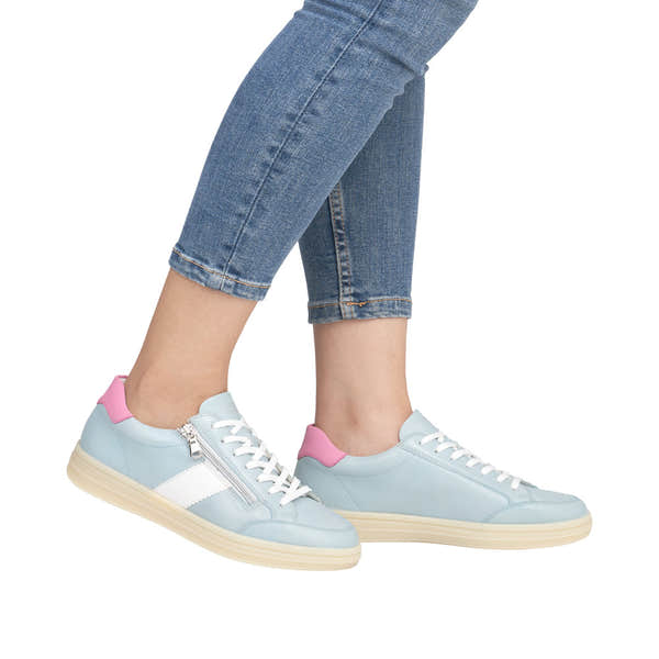 Remonte D2C02-12 women's light blue leather trainers with pink accents, zip and lace closure, flat rubber sole.