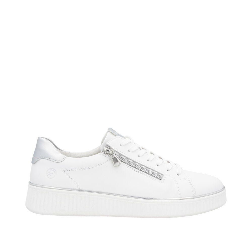 Remonte D2E01-80 women's white wide-fit leather trainers with zipper and lace-up closure, chunky sole, and stylish design.