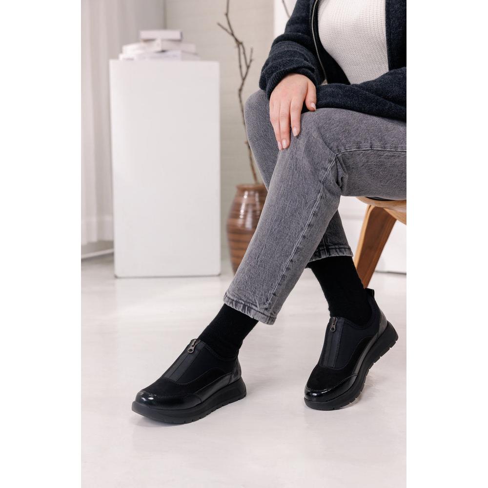 Remonte D2V01-04 women's wide black vegan textile shoes with front zipper, stylish and comfortable slip-on design.